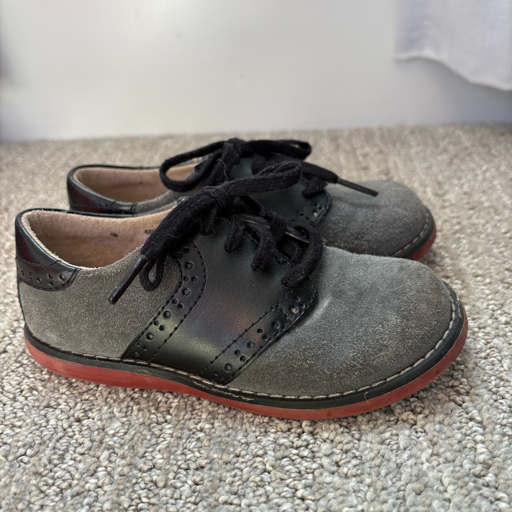 Footmates Grey and Black Connor Saddle Shoes 9.5